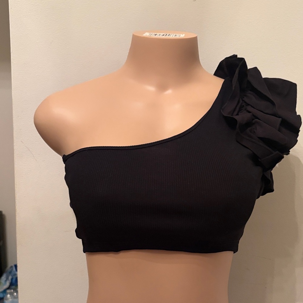 SHEIN Black Ruffle One-Shoulder Crop Top